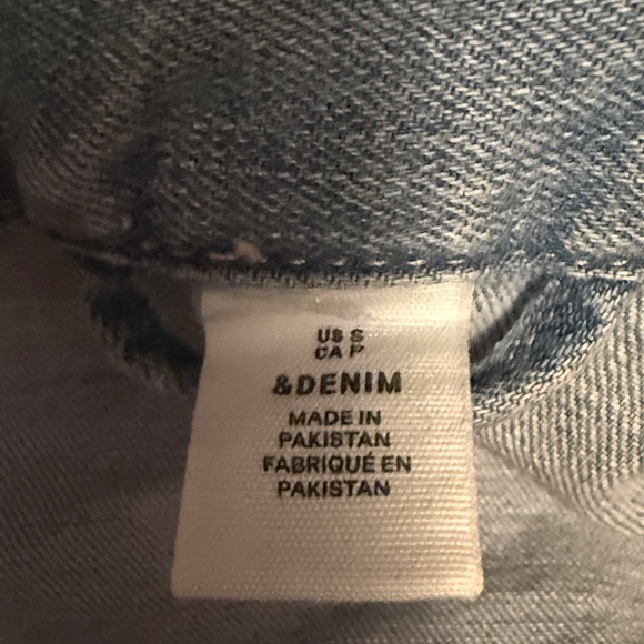 H&M & Denim Light Blue Wash Denim Women's Jean Jacket Small - Picture 4 of 7
